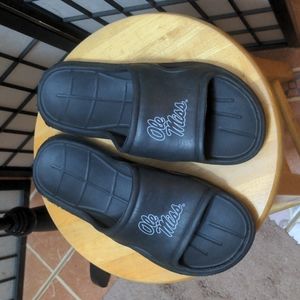 FOCO Men's Black Rubber Flip-Flop Slides w/ Ole Miss in Script Across Top